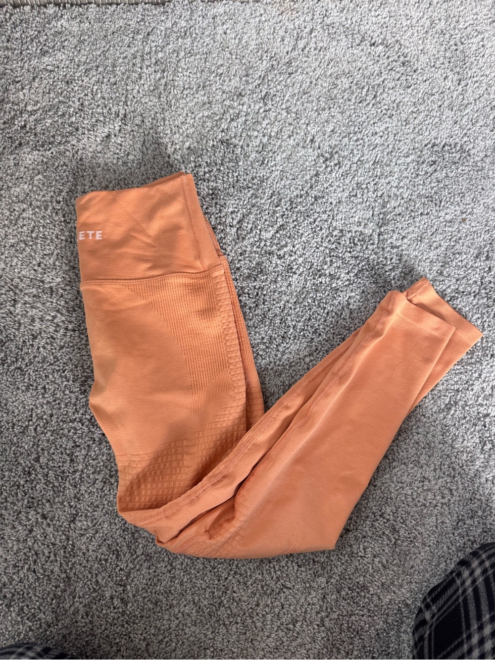 Never worn alphalete Seamless Orange Leggings